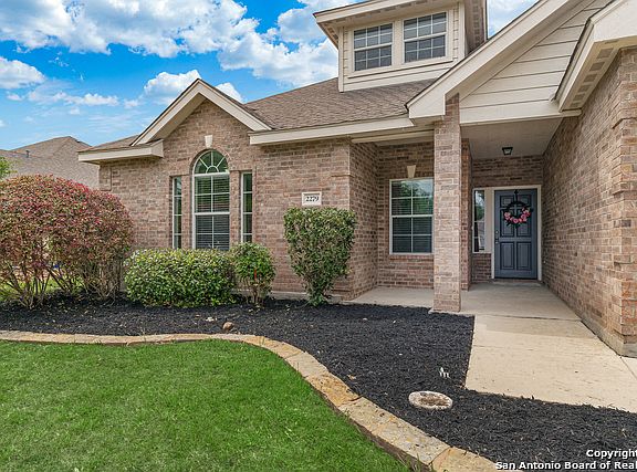 3rd image of 2279 Stratford Grace