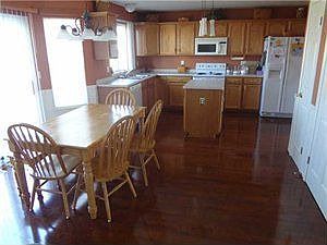 4th image of 1540 Meadowbrook Ln