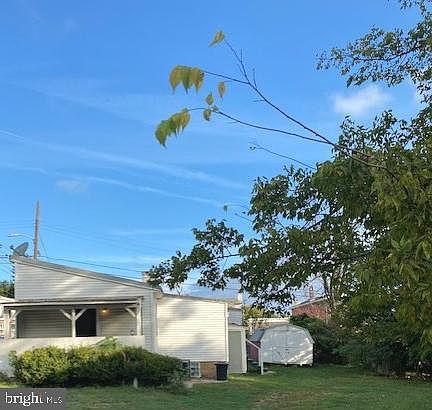 2nd image of 4415 Fairhaven Ave