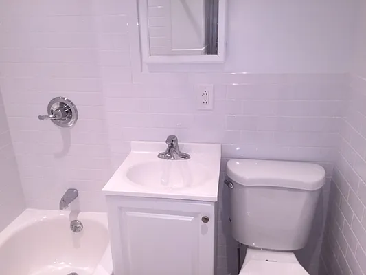 Rented by Maidman Realty Group LLC | media 25