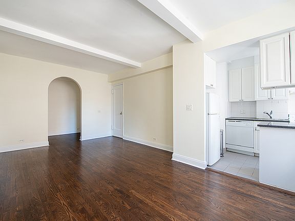4th image of 235 W End Ave APT 8A
