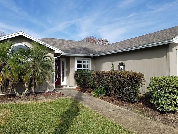 2nd image of 12463 Antler Hill Dr N