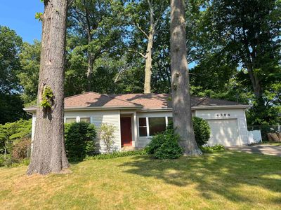 4394 Cleveland Ave, Stevensville, MI, 49127