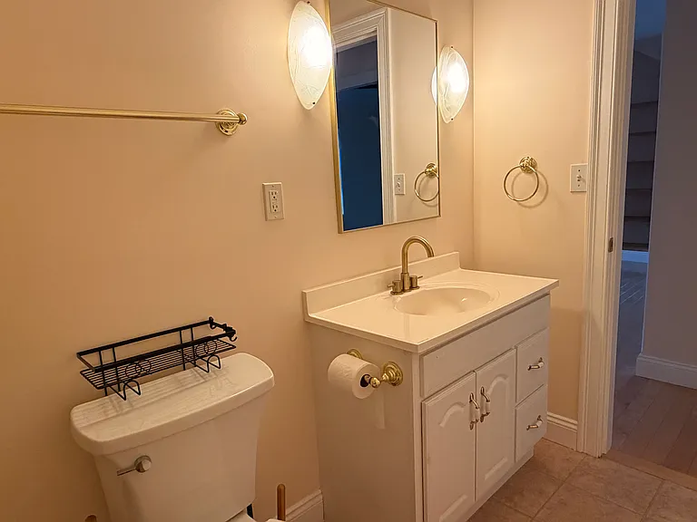 18 Kirby Rd — Photo 8