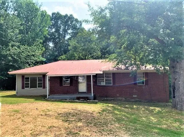 210 Bluff Cir, Detroit, AL 35552