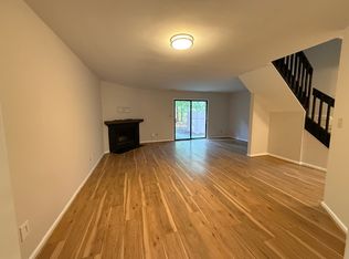 111 Greenmeadow Ln, Chapel Hill, NC 27514