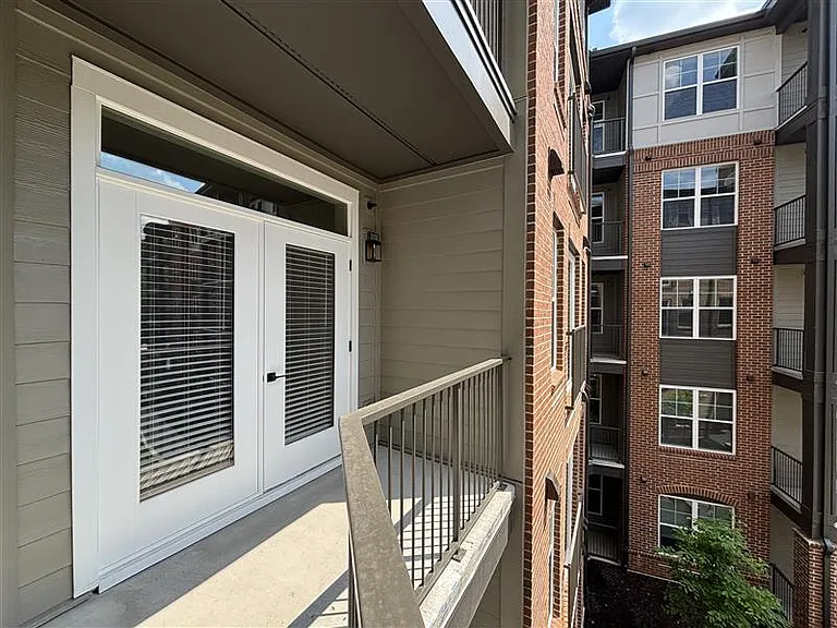District on the Etowah Apartments — Photo 302