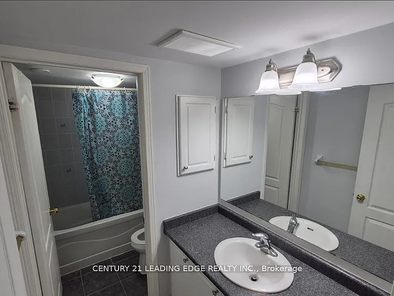 3335 Thomas St #5 — Photo 9