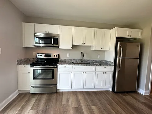 3074 Maiden Ln Photo 1