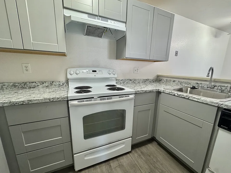 4501 Boardwalk Dr #K-K-116
