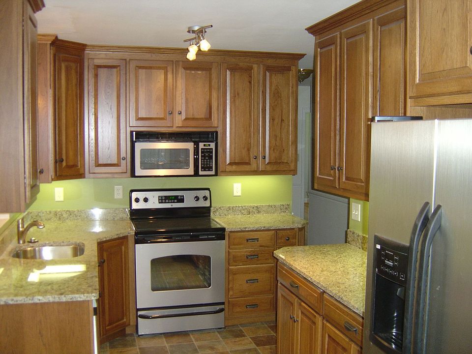1st image of 18729 Briarwood Dr