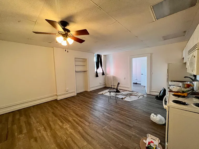 105 E Elm St #5 — Photo 3