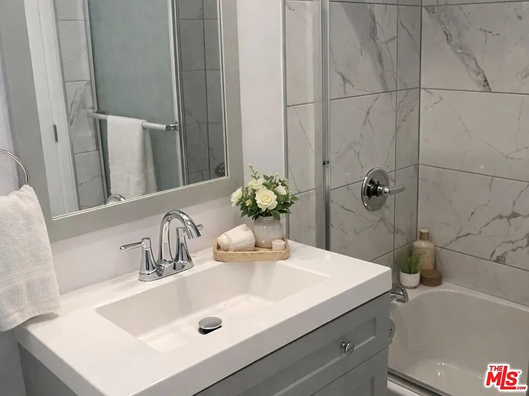 4522 Mammoth Ave — Photo 9