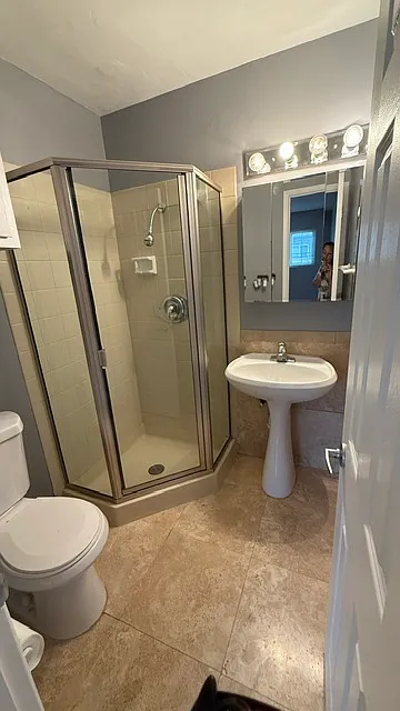 2 bed, 1100 sqft, $2,995 — Photo 2