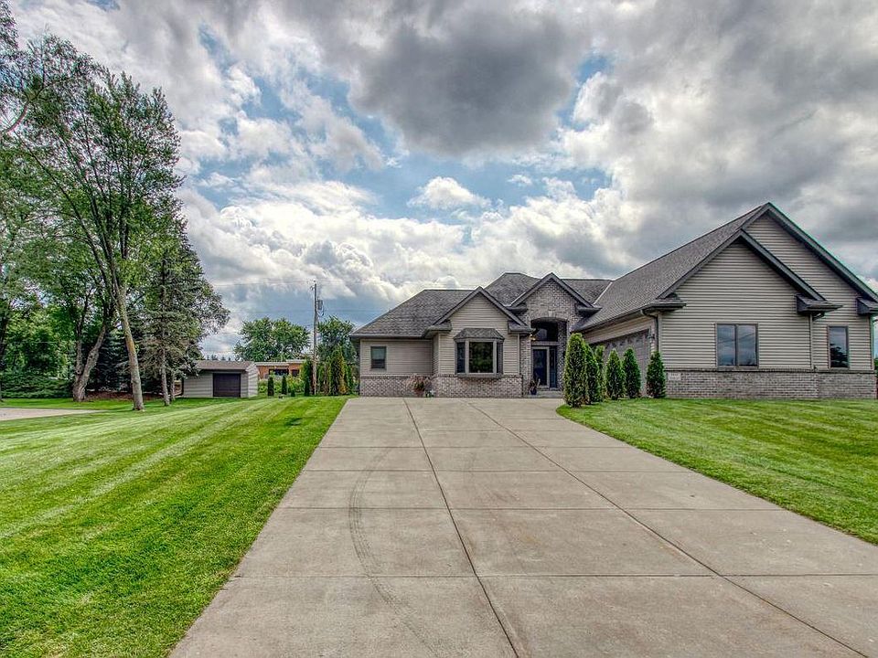 1st image of N115W20363 Woodland Dr