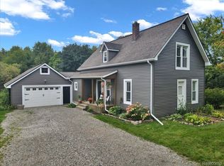 30 Powell St, Oxford, MI 48371