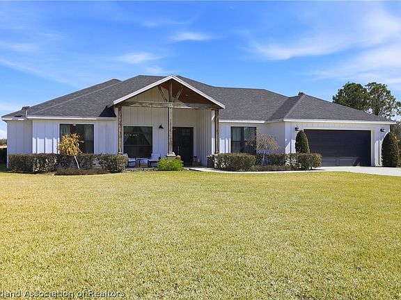 3rd image of 7052 Lake Regency Ln