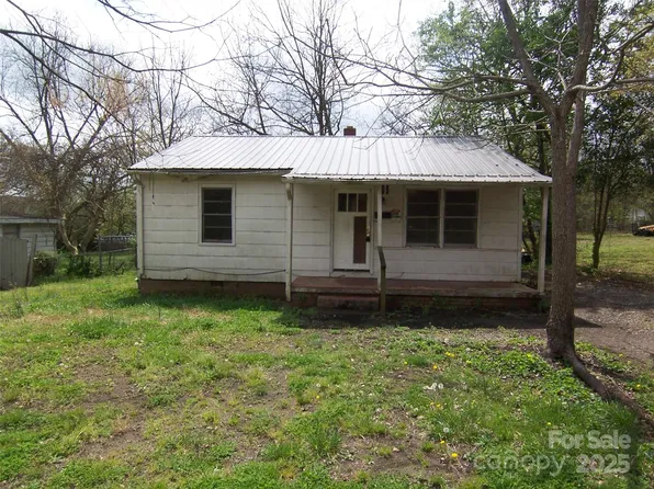 605 W Elm St, Mooresboro, NC 28150