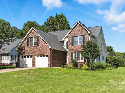 1050 Merrywood Dr, Newton, NC, 28658