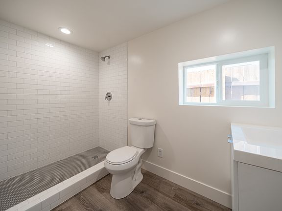 2nd image of 1328 33rd St #1