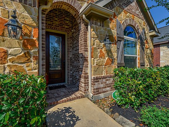2nd image of 27330 Aspen Falls Ln