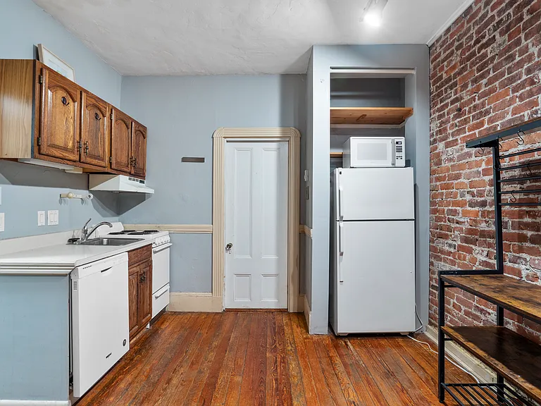 99.5 Myrtle St #1 — Photo 3