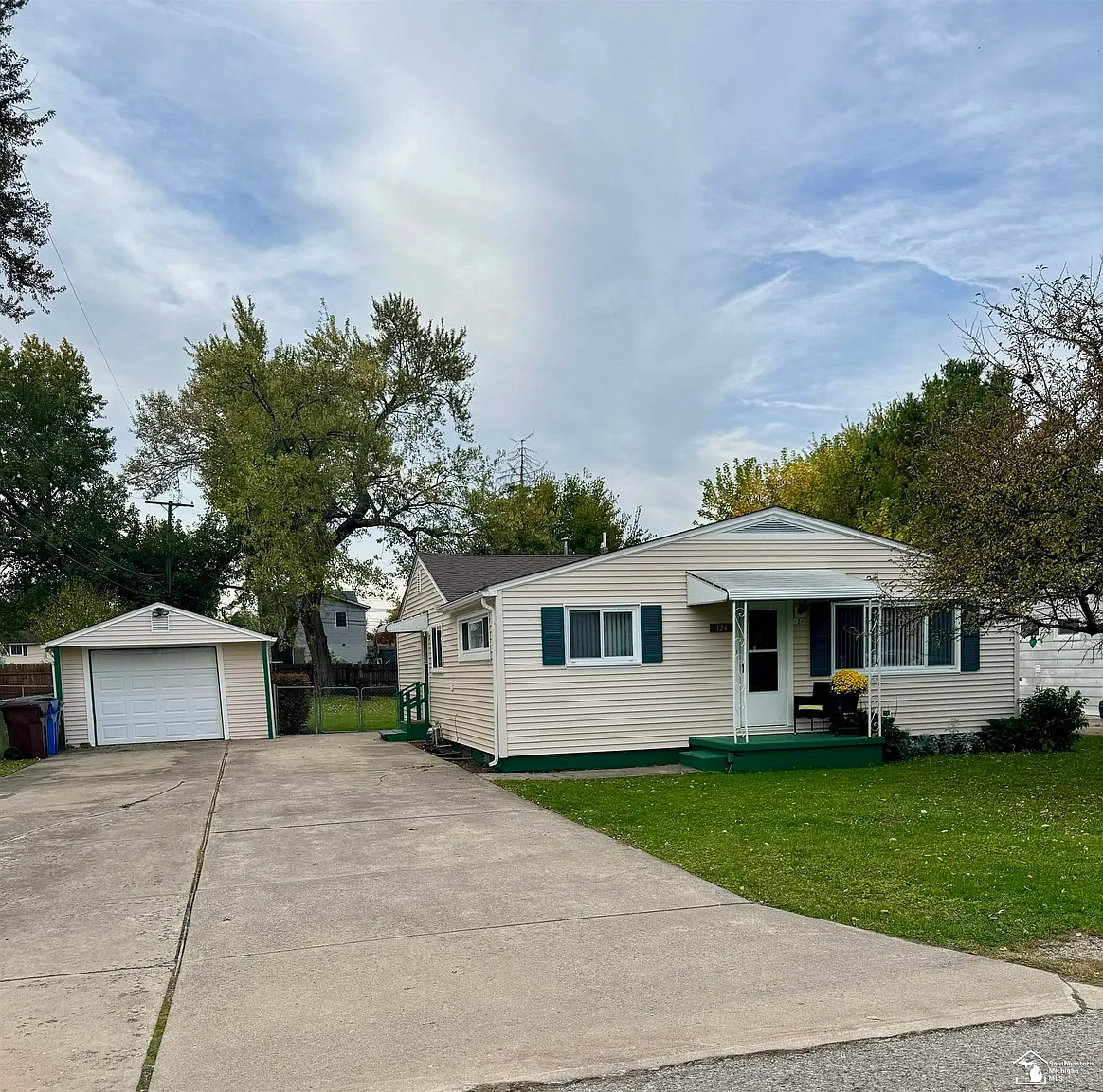 124 Kessler St photo 1