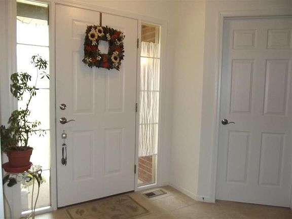 5th image of 2709 Bluewater St