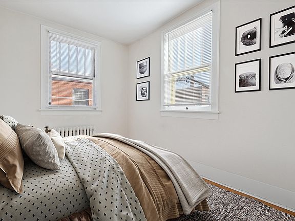 2nd image of 1030 Pearl St APT 5