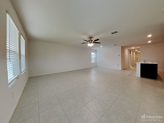 3rd image of 808 Odlozil Ln