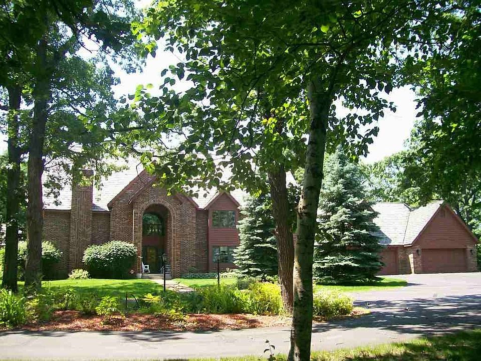 1st image of 3114 Briar Ln