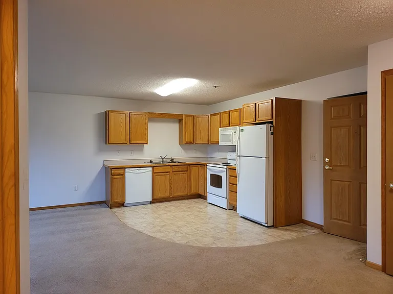 832 3rd St #10 — Photo 2