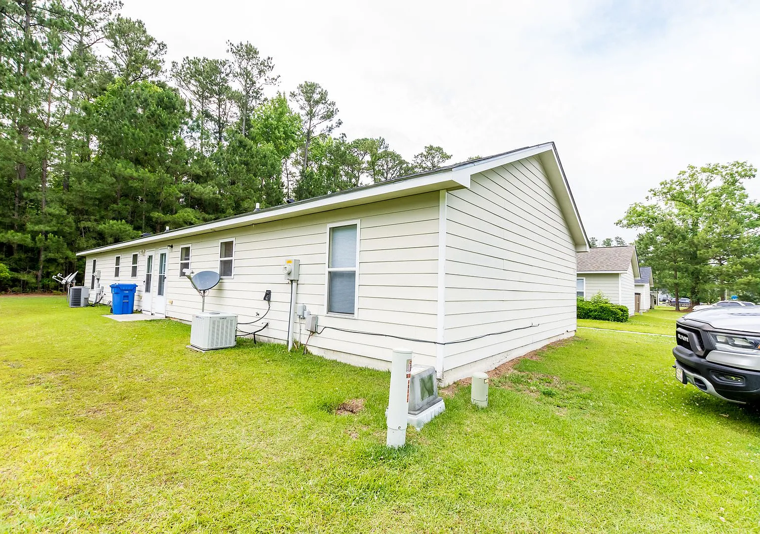 241 Lakewood Drive — Photo 4