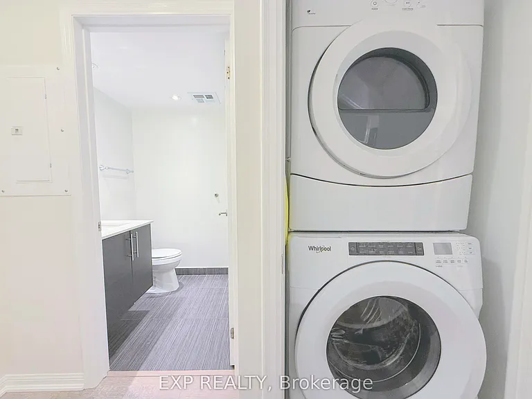 400 Adelaide St E #702 — Photo 13