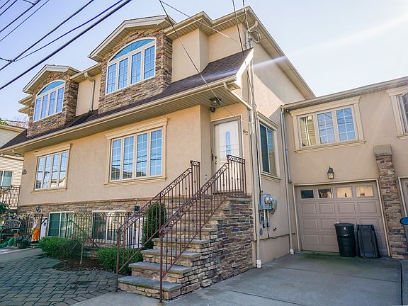 2nd image of 92 Crabtree Ave