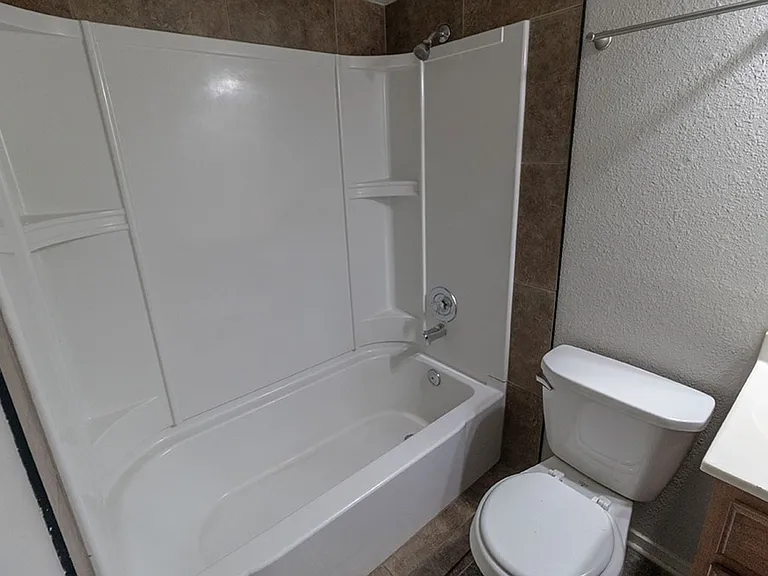 1015 W Ash St — Photo 36