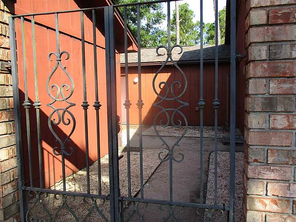 3rd image of 1170 Peperidge Dr