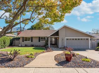 7379 Oakmont Dr, Santa Rosa, CA 95409