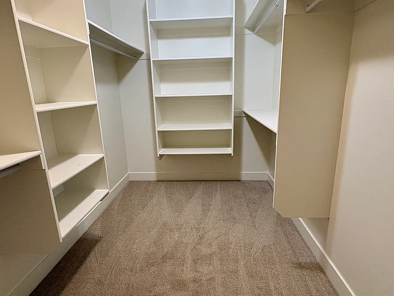 10436 N Edinburgh Dr — Photo 15