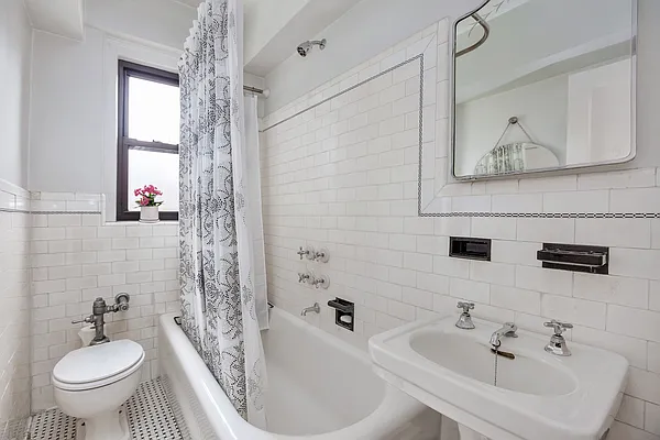 Sold by Bellmarc Realty | media 17