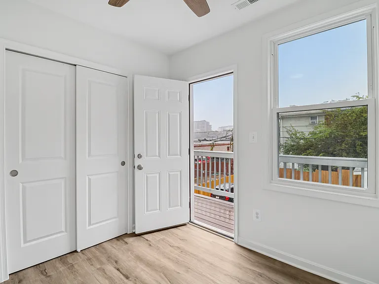 303 Seaton Pl NE #4 — Photo 26