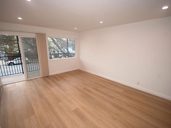 4th image of 906 E 4th Ave APT 4