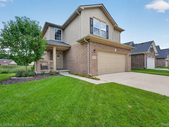 19723 Granger Dr, Brownstown, MI 48174