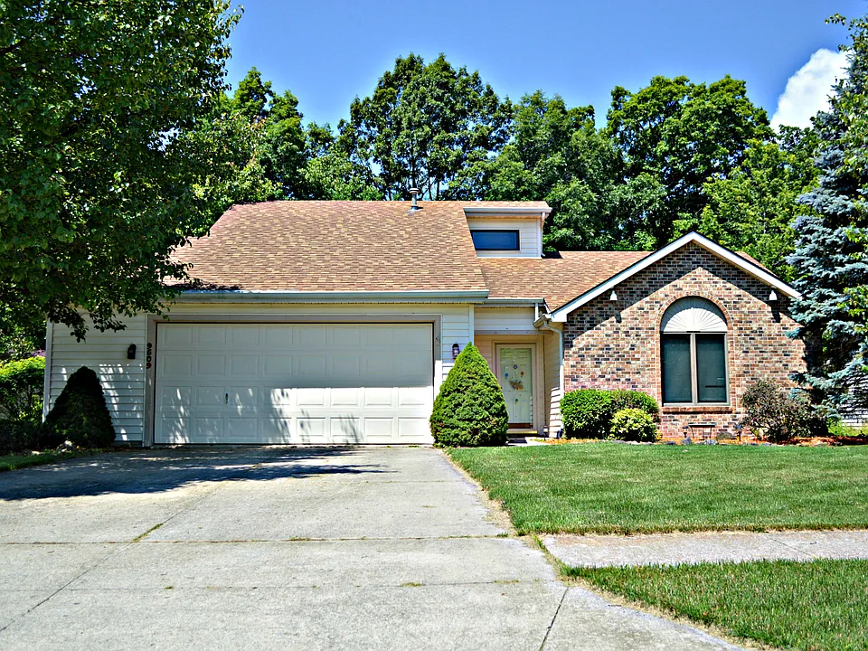 9509 Briarcrest Ct