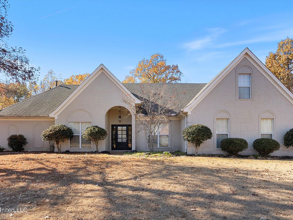 1st image of 1023 Deer Creek Dr