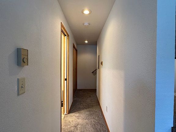 5th image of 2519 Wetmore Ave APT B