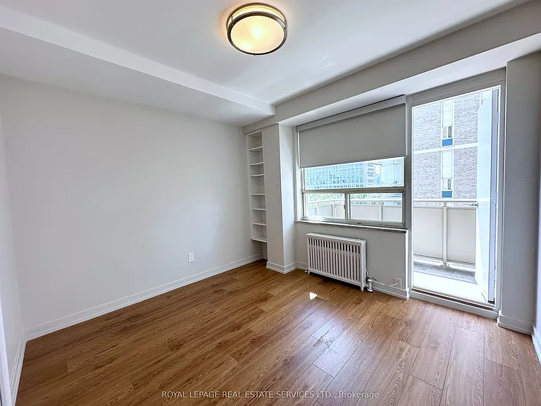 565 Avenue Rd #706 — Photo 10