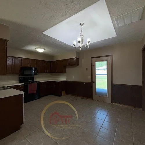3 bed, 1209 sqft, $1,495 — Photo 4