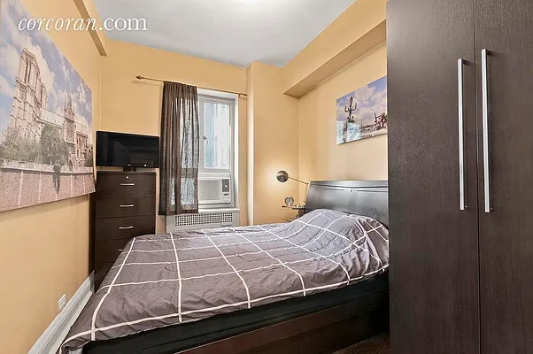 Sold by Corcoran | media 14