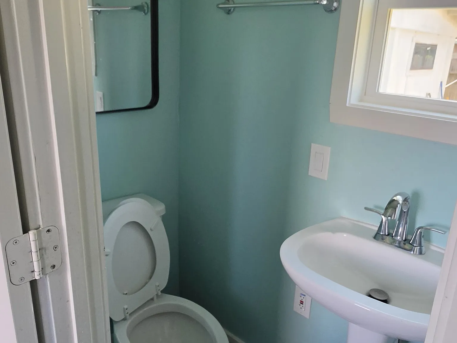1 bed, $1,000 — Photo 1